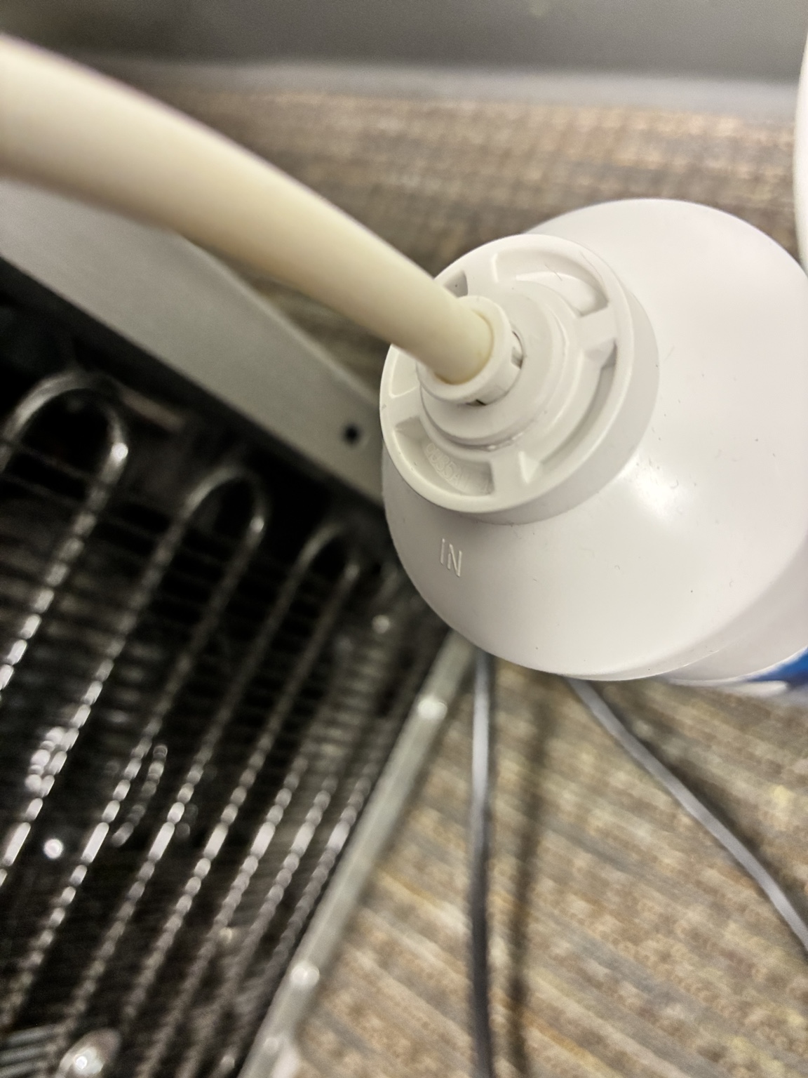 IN marking and tubing connection on inline water filter